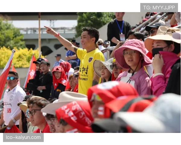 通讯：西藏自治区首届“雪域杯”业余足球联赛闭幕，足球热情蔓延高原